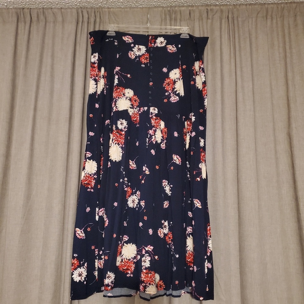 High Waisted Navy Floral Skirt